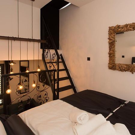 Amaizing Apartment Near Airport Kastel Stafilic Екстер'єр фото