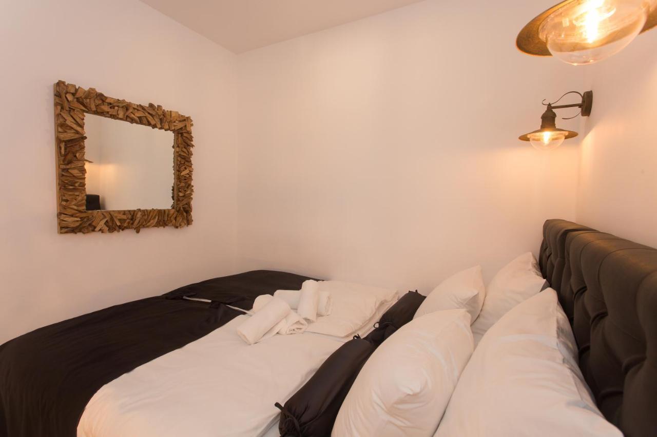 Amaizing Apartment Near Airport Kastel Stafilic Екстер'єр фото
