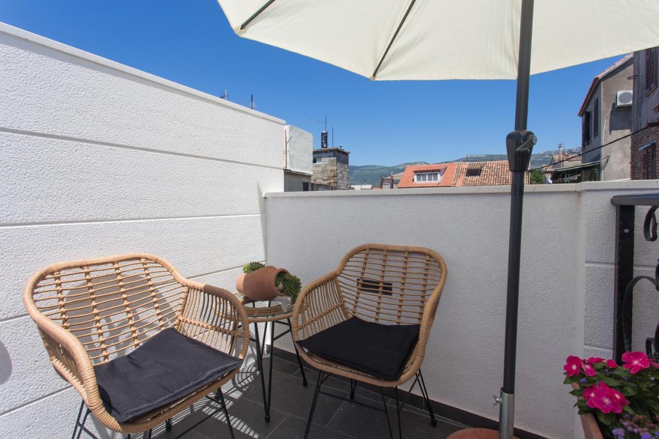 Amaizing Apartment Near Airport Kastel Stafilic Екстер'єр фото